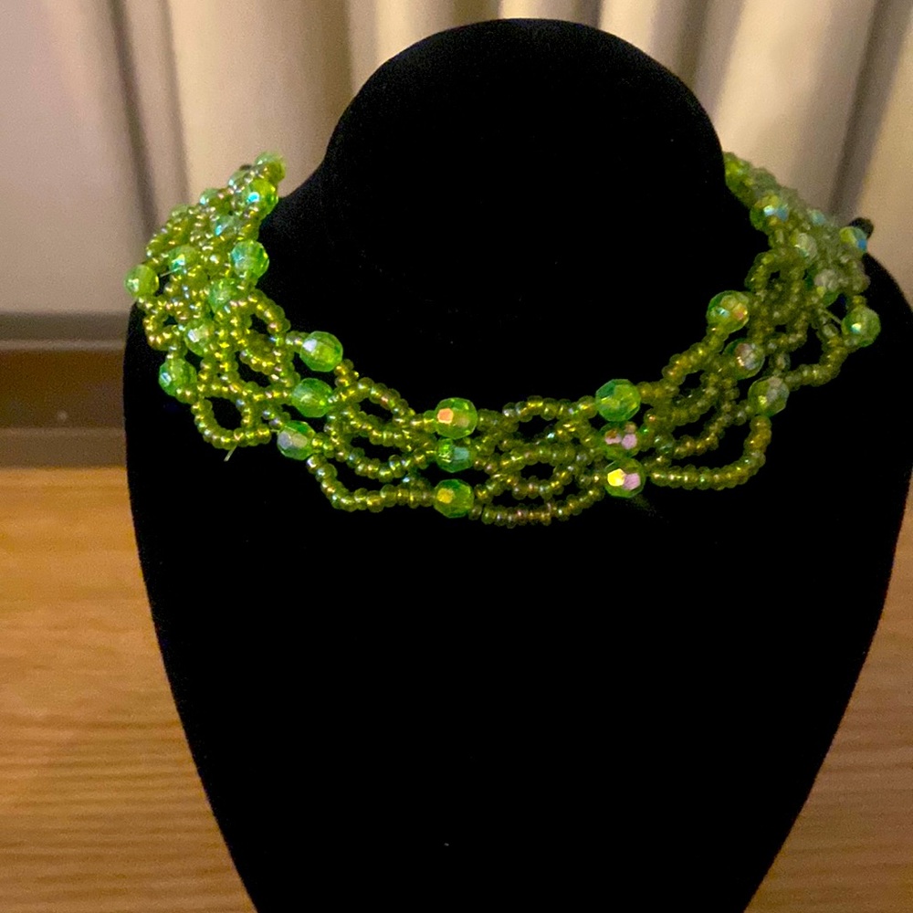Vintage green peridot choker| wide weaved natural peridot collar bib